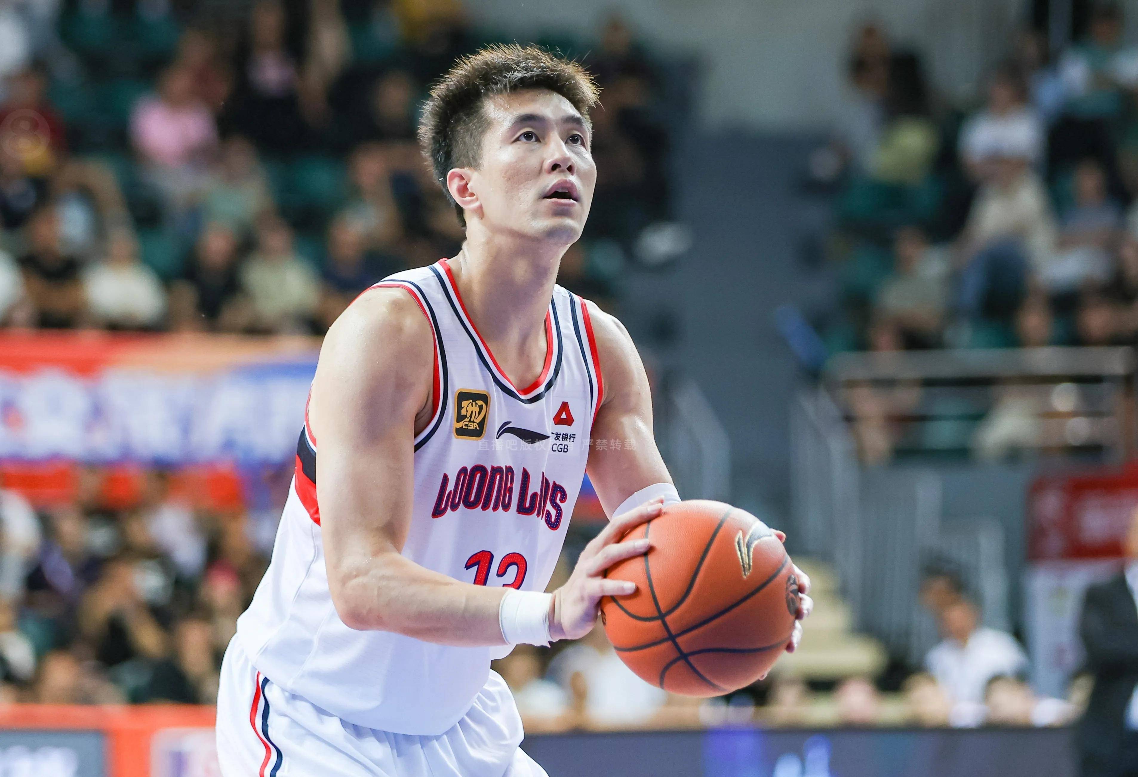 关于吉林男篮豪胜广州队，夺得头名的信息
