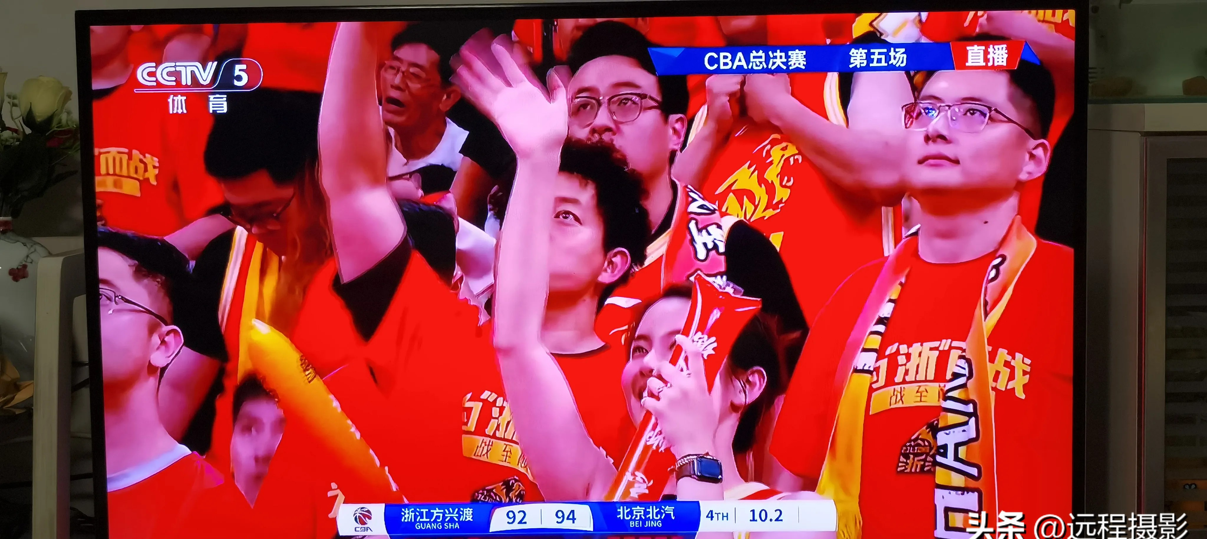 关键时刻球队顶住压力，守住比分优势