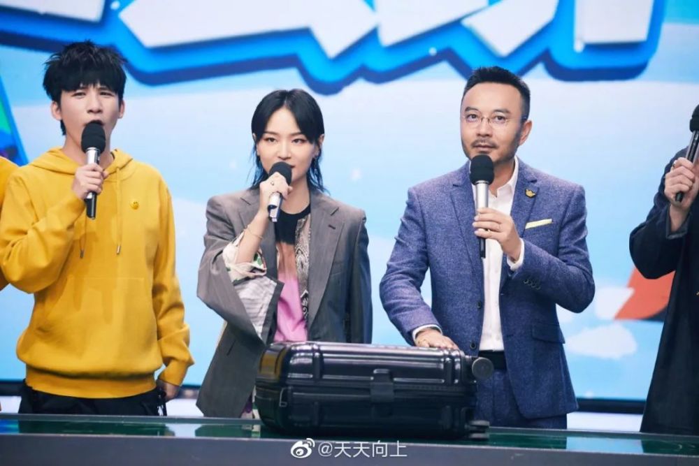 超级巅峰对决即将上演，胜者将登上巅峰的简单介绍
