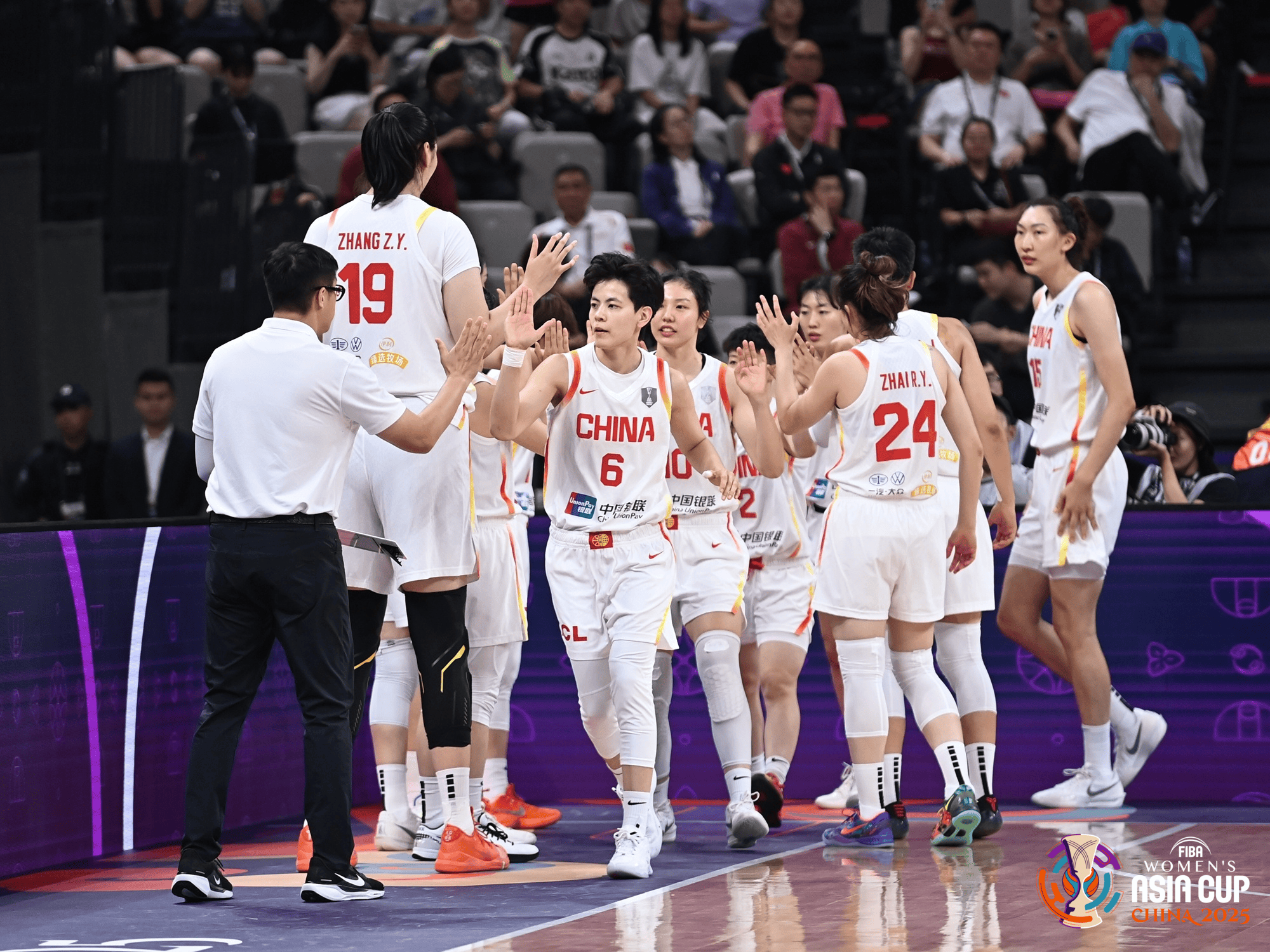 开云官网-亚洲杯篮球锦标赛半决赛今晚上演，激情与实力并存